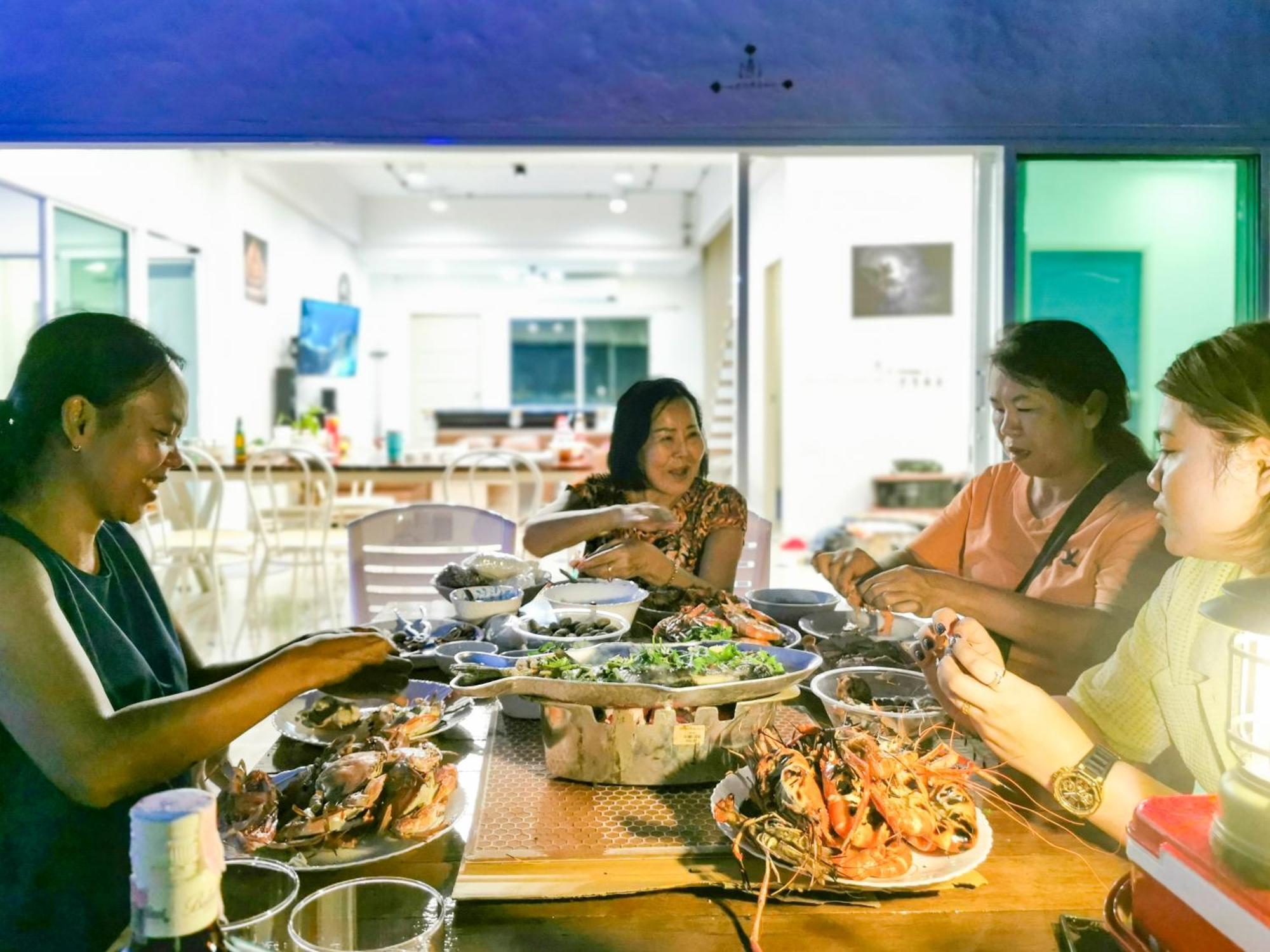 Thepprasit Cosy Villa Bãi biển Jomtien Ngoại thất bức ảnh